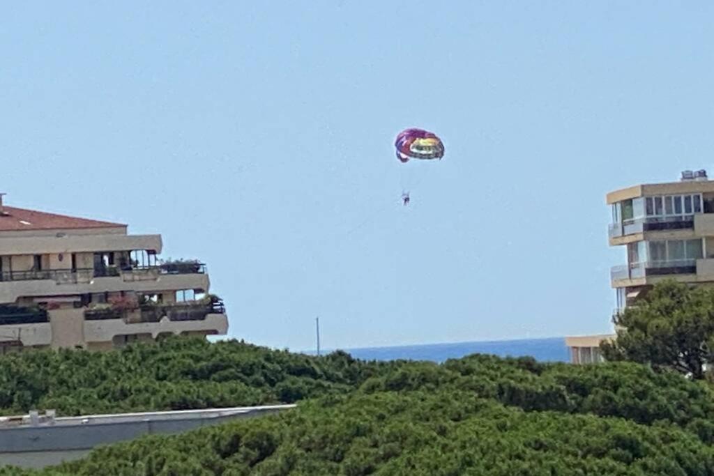 Tres Beau T4 A Frejus Plage Apartment Bagian luar foto